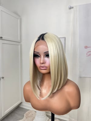 Image of Blonde Bob (ready to ship) 
