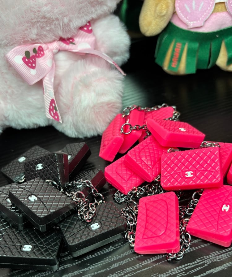 Image of designer bagz
