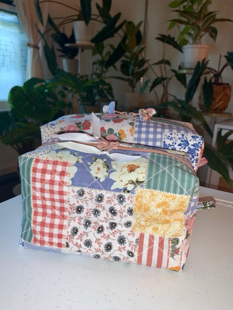 Image of Floral Patchwork Makeup Bag  (two sizes)💄🌸❤️