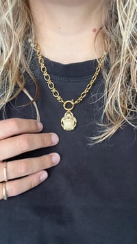 Image 2 of Collier Beatle 