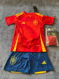 Image 1 of Spain red kit 