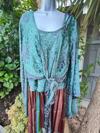 Image 3 of Kimono and cami top Set-dark green and black grey