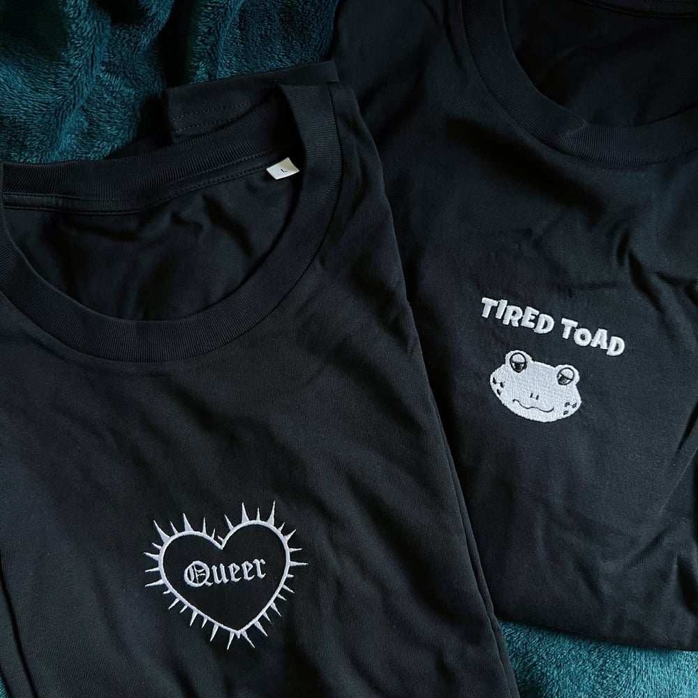 EMBROIDERED T-SHIRT (tired toad or queer)