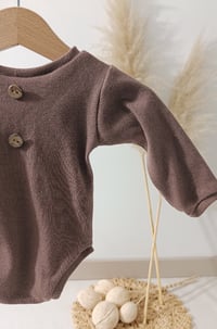 Image 2 of Newborn boy onesie for photoshoot | Robbie | long sleeves | brown