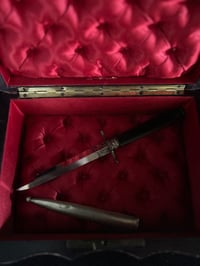 Image 6 of Dague de vertu, dague romantique dite « pique-couille ». Acier et ébonite, 1850-70