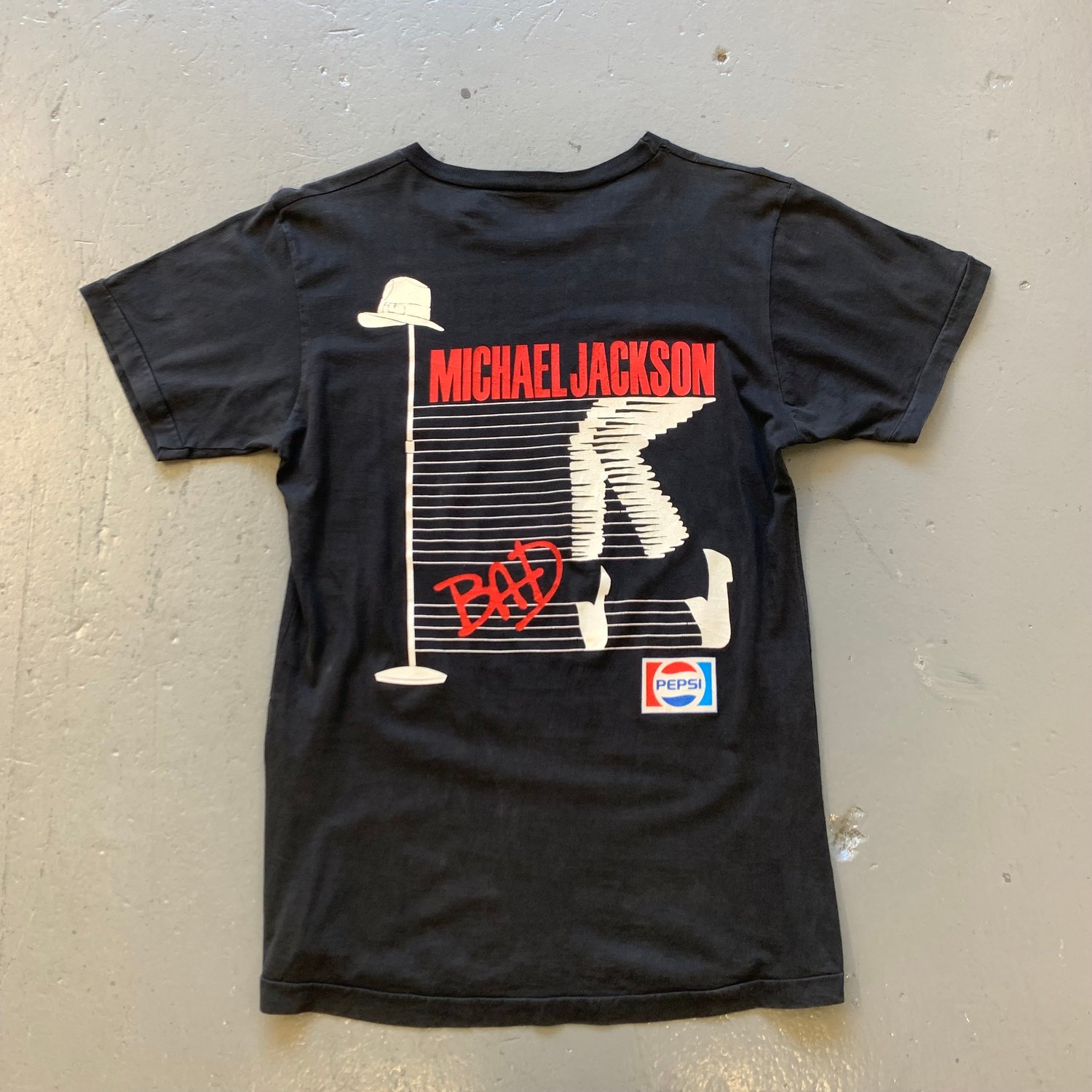 Image of 1988 BAD tour T-shirt Michael Jackson size large 