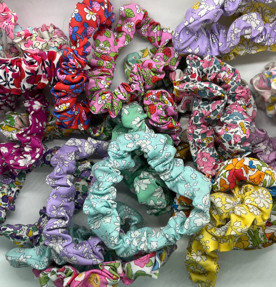 Image of Mini Scrunchie 