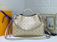 Image 6 of The Bella bag (many colors)