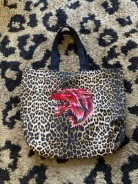 Image 7 of Extra large leopard embroidery patch tote bag