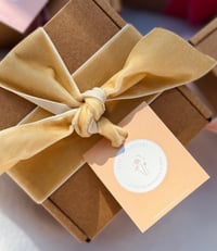 Image 5 of Gift Wrapping 