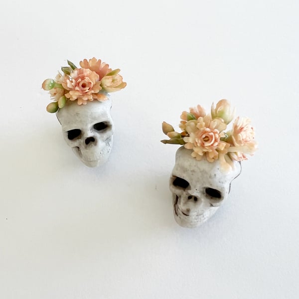 Image of Floral Skull 