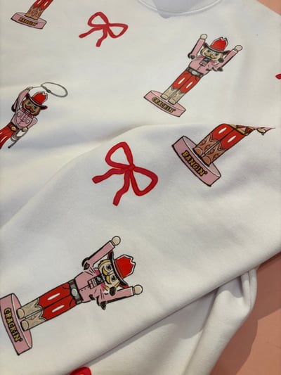 Image of a cracking,banging and wrangling christmas