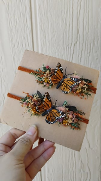 Image of Butterfly Monarch Tieback 🦋
