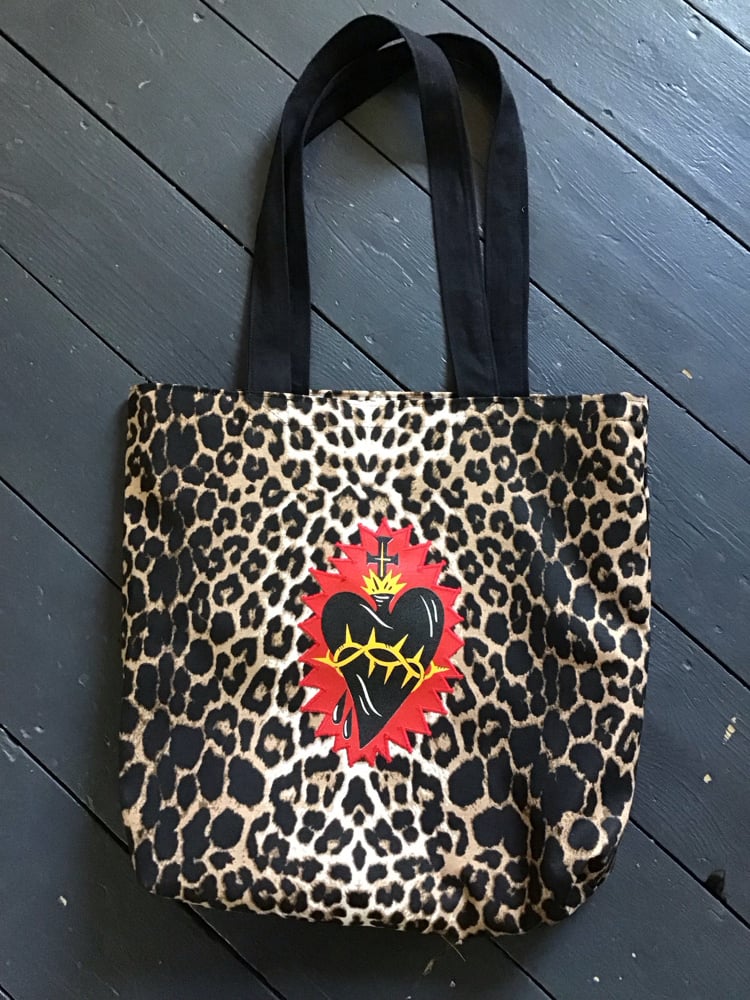 new dark leopard sacred heart bag Image 9