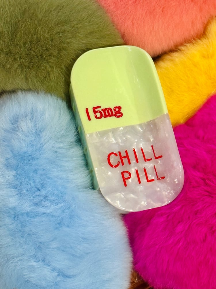 Image of CHILL PILL HAIR CLIP