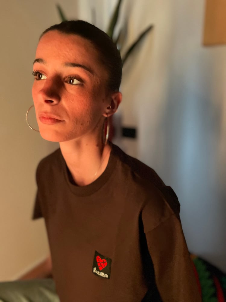 CUORE OVERSIZE TEE / brown Image 3