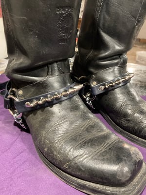 Pair of One Row Tall Cone Bootstraps