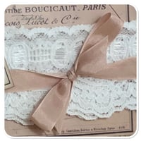 Image 3 of white lace trim on a vintage french stye postcard