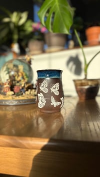 Image 5 of Butterfly mug 02