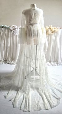Image 2 of Off white dress for maternity photoshoot | Adrianna | size universal | warm off white | tulle