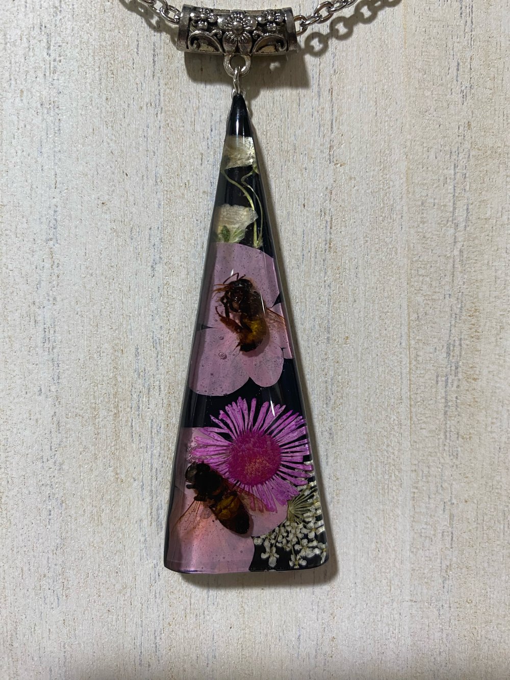 Floral Honeybee Pendant 