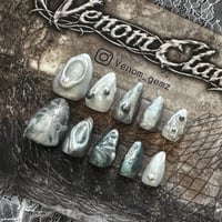 Image 2 of Frost Kiss Clawz