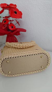 Image 4 of LE GOLDEN LOVIA