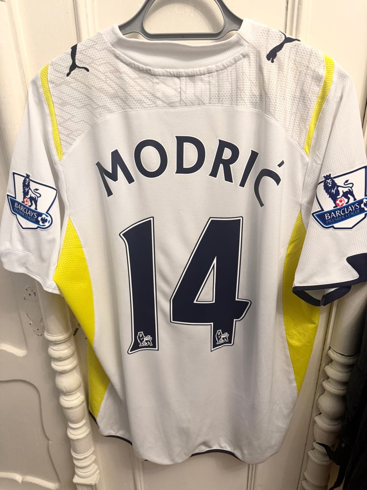 Image of Tottenham Hotspur “MODRIĆ 14” 2009/10 Home Shirt + PL patches  (L)