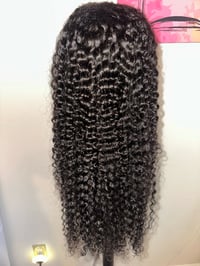 Image 1 of 24 inch Spanish curl wig 