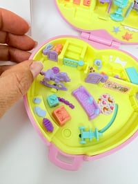 Image 11 of Ensemble bracelet et Polly Pocket coeur rose nursery