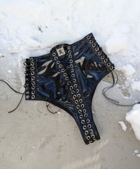 Image 2 of Sample Infinity Lace Up Hotpants in black PVC III (Size S)