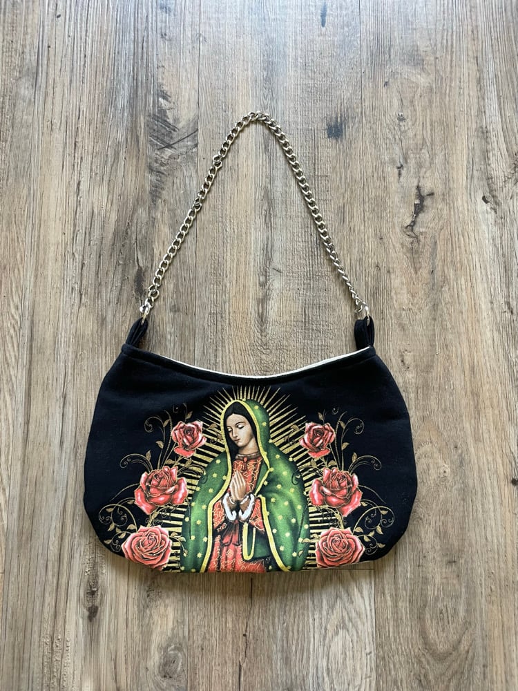 Virgencita Red Roses Mini Chain