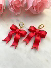 Image 7 of Large Bows