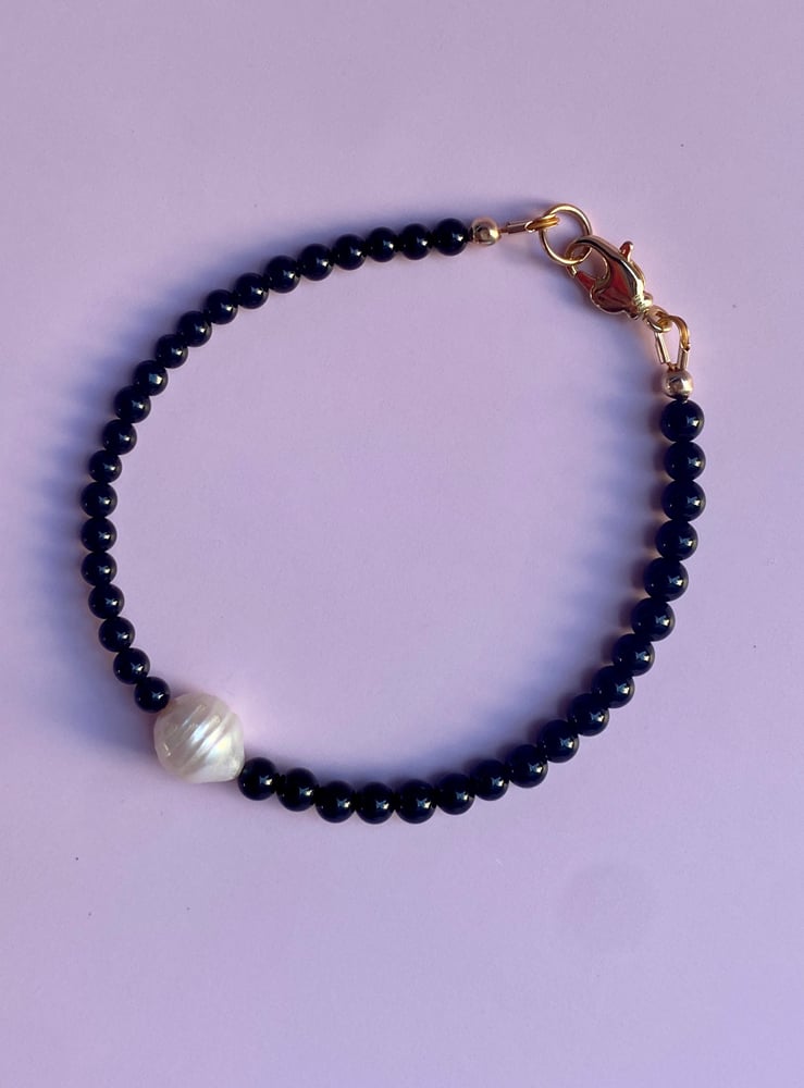 Image of Black onyx pearl bracelet 