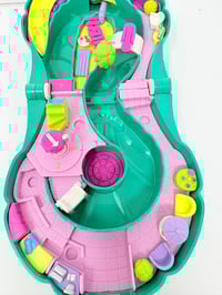 Image 7 of Ensemble bracelet et Polly Pocket boite vague verte Complet.