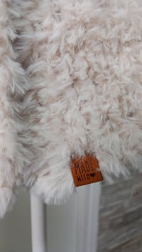 Image 4 of GILET SANS MANCHE MOUTON