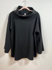Image 1 of FLORA MAGLIA