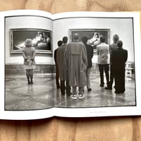 Image 3 of Elliot Erwitt - Museum Watching (Hardback)
