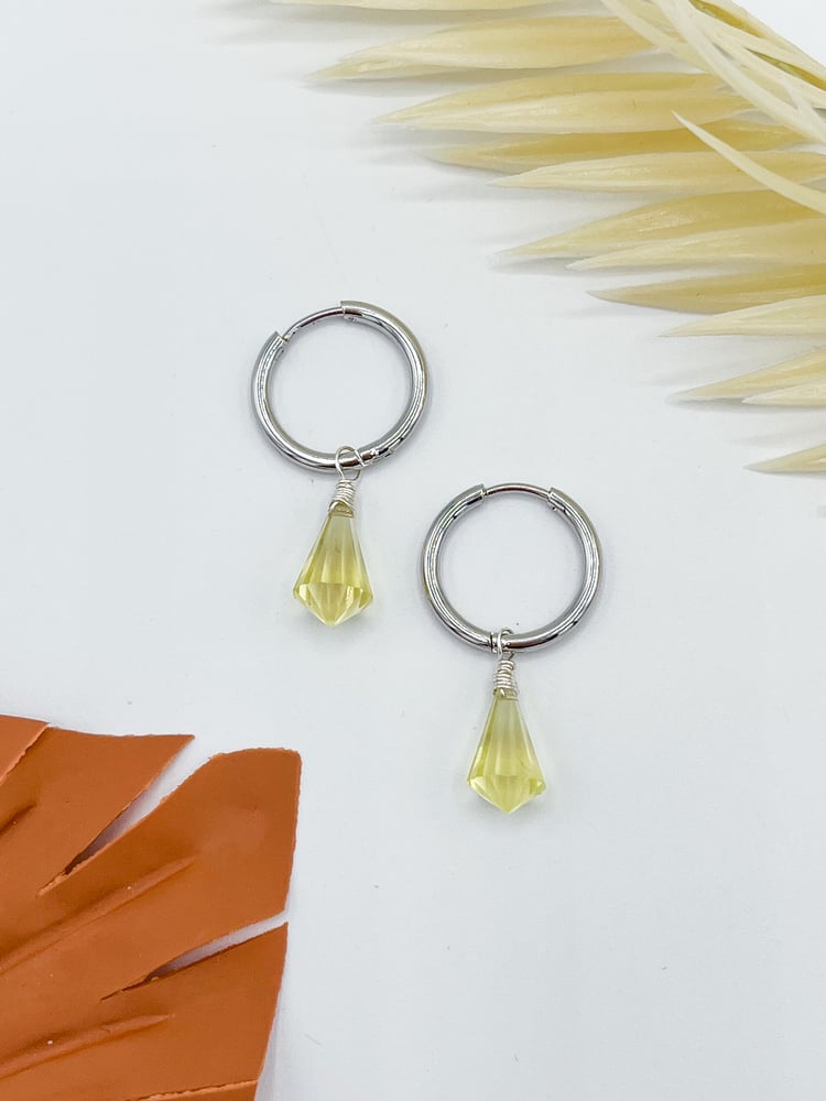 Image of chunky silver hoops • lemon quartz