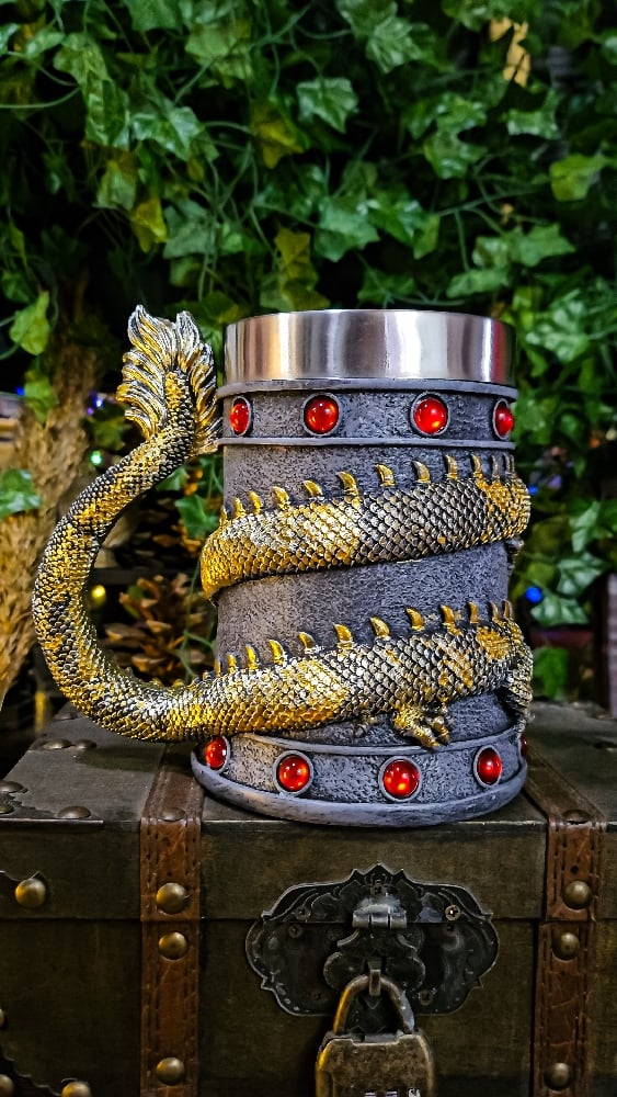 👑The Armored Kingdom Crimson Gold Wrapped Dragon Mug