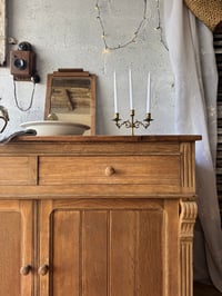 Image 10 of L’ancien meuble de toilette