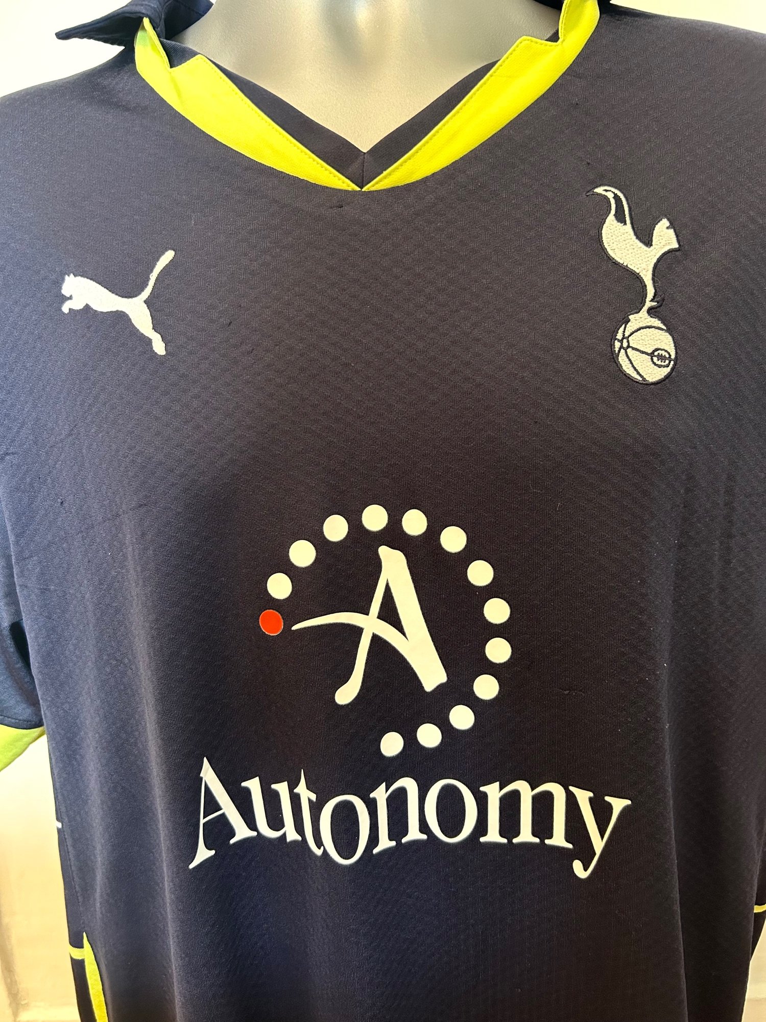 Image of Tottenham Hotspur “MODRIĆ 14” 2010/11 Third Shirt + PL patches (L)