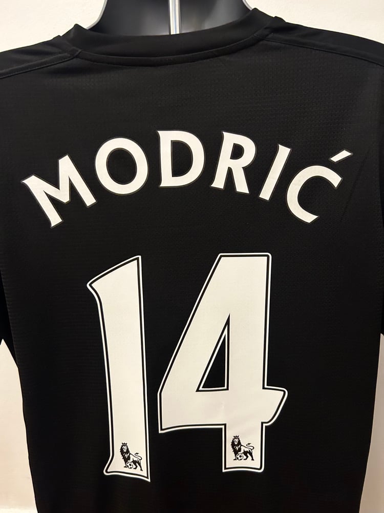 Image of Tottenham Hotspur “MODRIĆ 14” 2011/12 Third Shirt + PL patches (M)