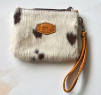 Image 5 of ‘Mashatu’ Cowhide Travel Purse