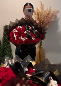 Image 4 of Classic 2 dozen Bouquet 