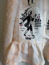 Image 5 of Love is in the air (s/m)