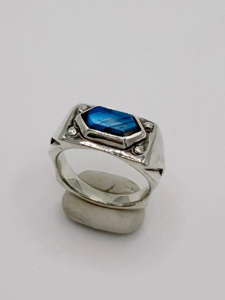 FLARE RING // Size 6.25 Image 3