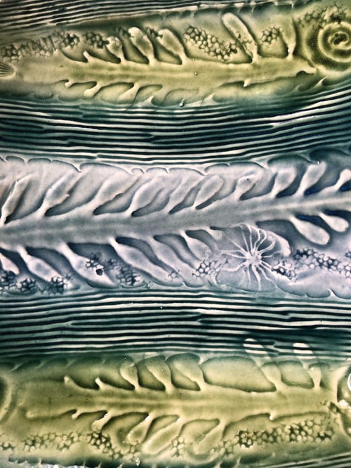 Image of Medium Rockpool serving Plates with Shell feet 