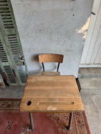 Image 5 of L’ancien bureau d’écolier 