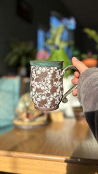 Image 4 of Skull mug 04